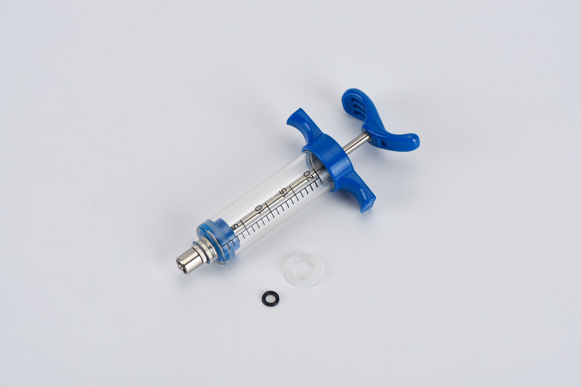 Durable 20ml Blue TPX Plastic Adjustable & Reusable Veterinary Injection Syringe for Livestock and Pet Care - Image 5